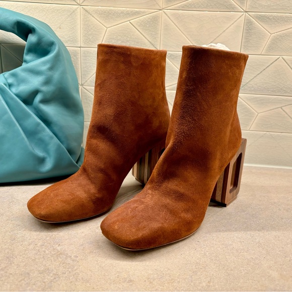 Nicholas Kirkwood Joaquin 85MM Suede Hollow Heel Boots 39.5 Brand New! - Picture 3 of 8